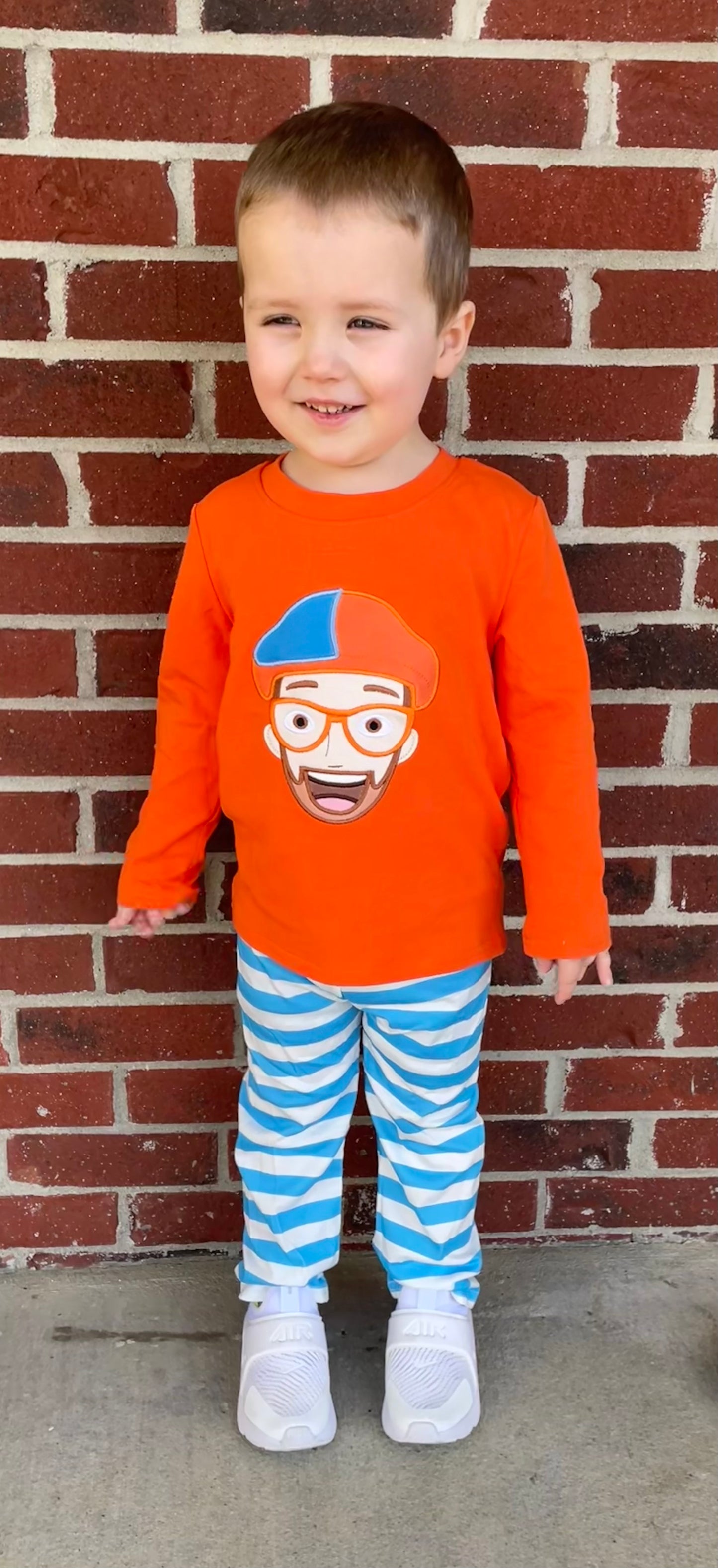 6-7 Embroidered Orange Glasses Guy Set *CLOSEOUT SALE*