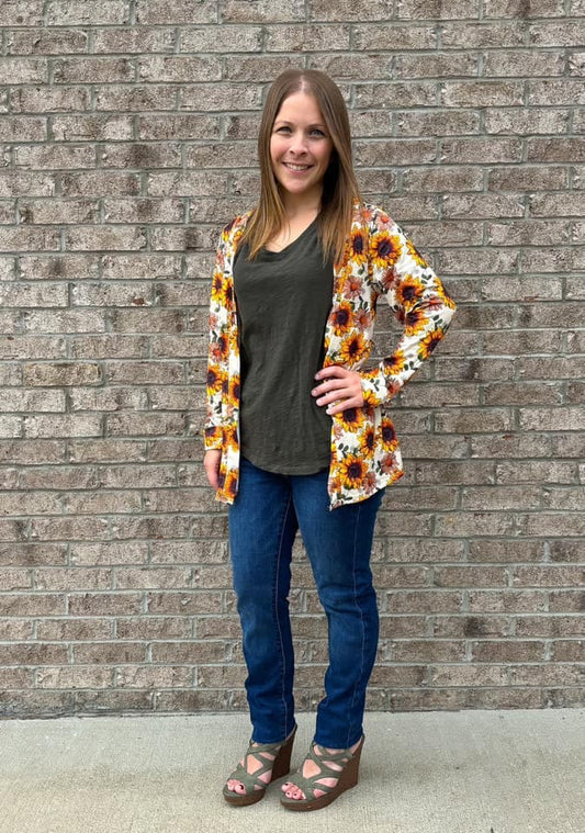 Adult Large   ʀᴇᴀᴅʏ ᴛᴏ ꜱʜɪᴘ! Fall Florals Cardigan TDB Exclusive