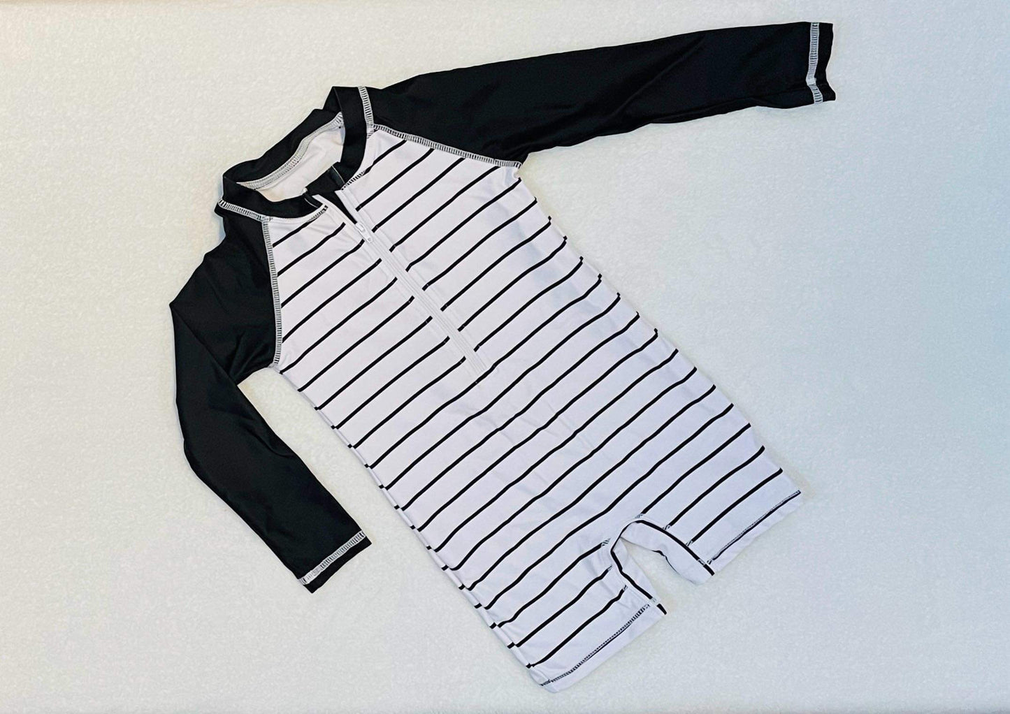 4T 5T 6T 7T  ʀᴇᴀᴅʏ ᴛᴏ ꜱʜɪᴘ! Striped Rashguard Swim