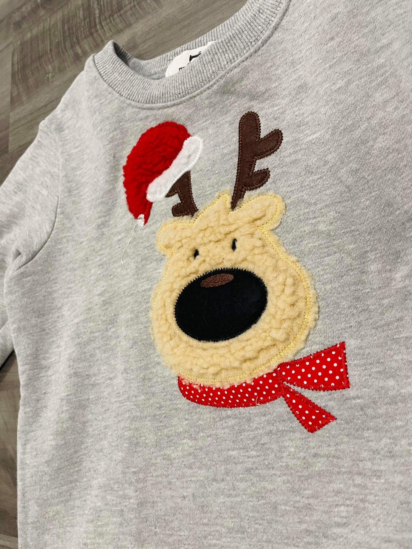 6-7T Christmas Fluffy Reindeer Sweatshirt ʀᴇᴀᴅʏ ᴛᴏ ꜱʜɪᴘ!