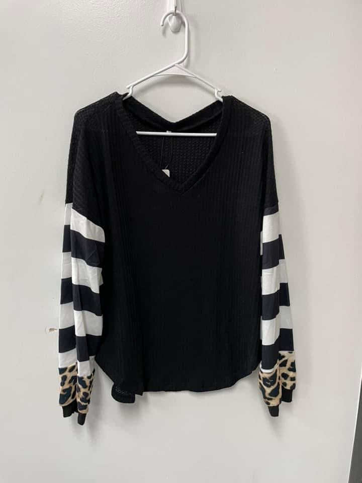 Adult Small ʀᴇᴀᴅʏ ᴛᴏ ꜱʜɪᴘ! Women's Sweater (Black Multi)