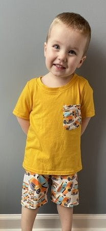 ᴡᴇᴇᴋʟʏ ᴘʀᴇ ᴏʀᴅᴇʀ Back to School Bus Pocket Tee Set